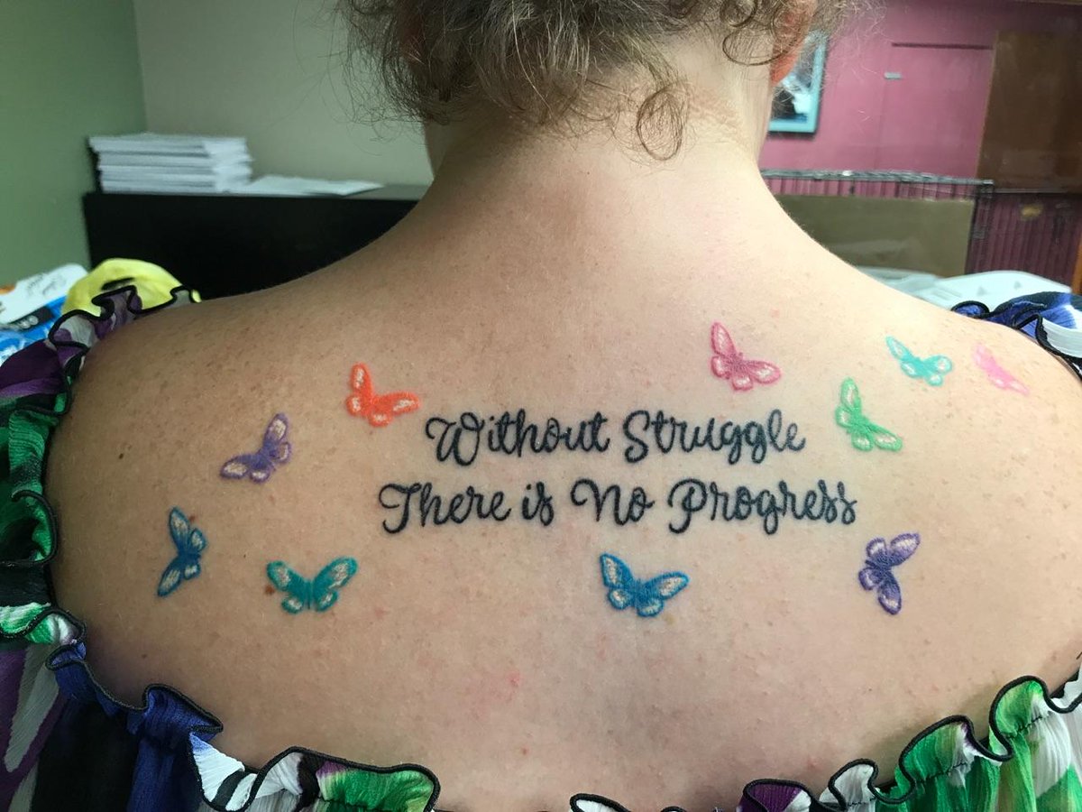 bridgetyost1's tweet photo. #feelingflyfriday 
Officially 102 down from my highest! A struggle.. But.. it wouldn't be worth it if it wasn't! 
#curveswytheville @Curves https://t.co/ONl4St9jU6