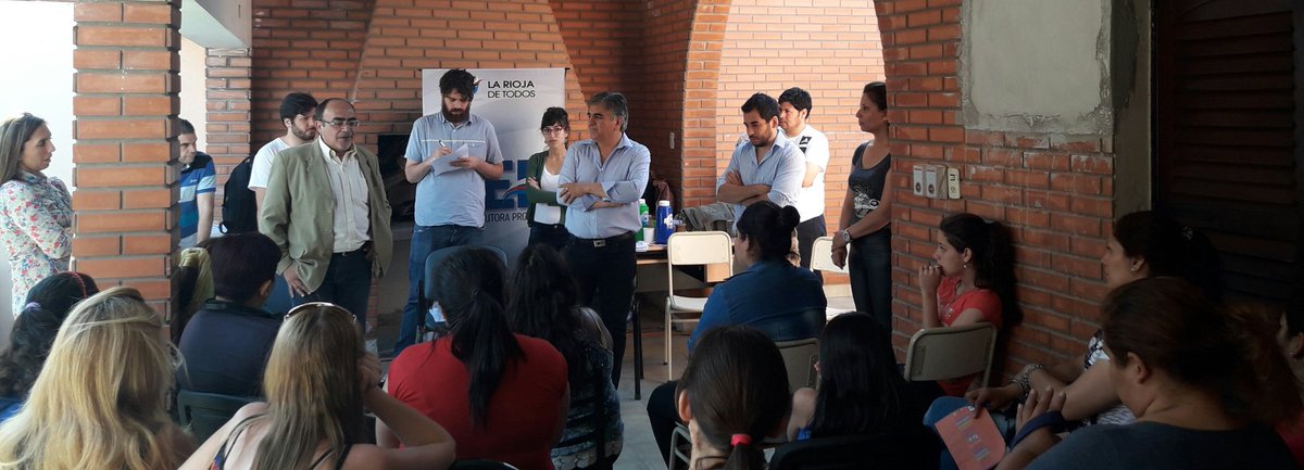 UEPLaRioja's tweet photo. Jornada de trabajo conjunto, Minist Producción Nación, Minist Desarrollo Social Nación, Centro Referencia, Unidad Ejecutora Provincial. https://t.co/nZ0g4X3Ful