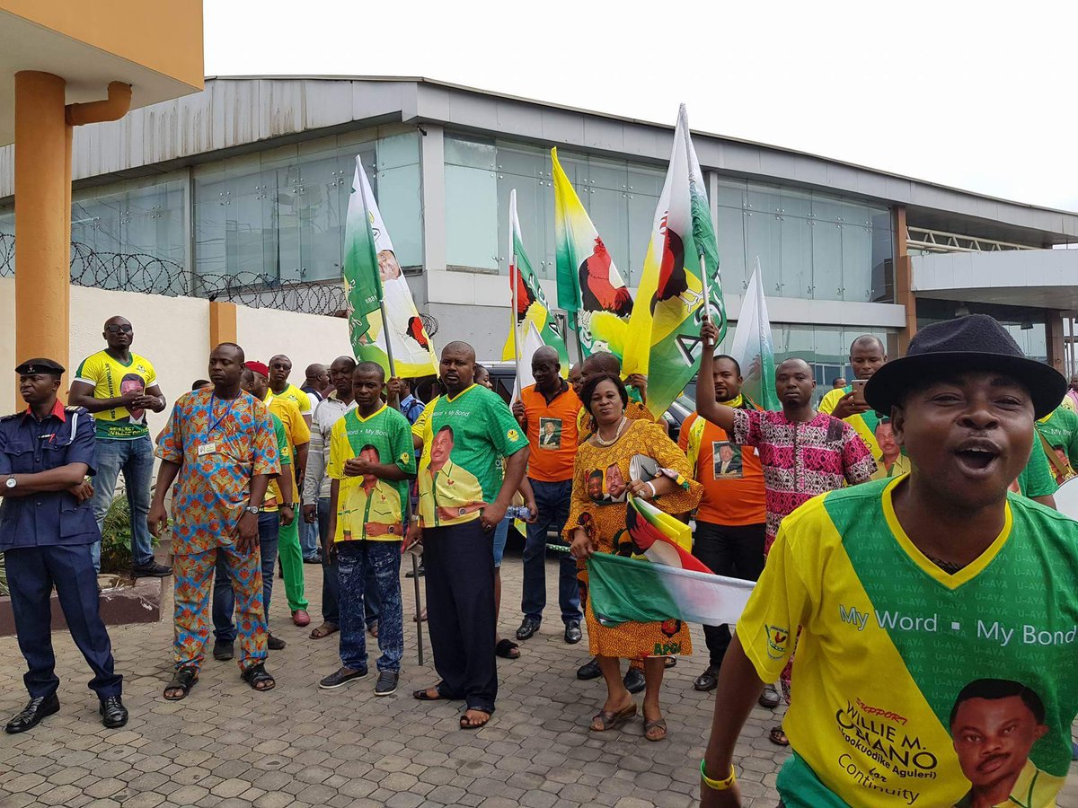 Izubanks's tweet photo. Anambra Election:
Willie Works Into Lagos β
Gov. Willie Obiano Reelection campaign strengthens to Lagos.
#ReElectObiano
#TeamApga https://t.co/wa4jWR0Qv3