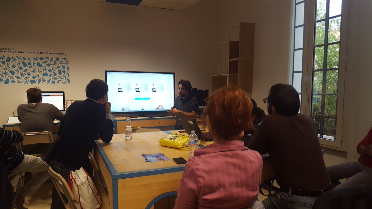 Spazi_Attivi's tweet photo. Si parla di internet of things #IoT nel @FabLabLazio #SpazioAttivo Roma Casilina #EMWeek17 https://t.co/EnLDH1zfQJ