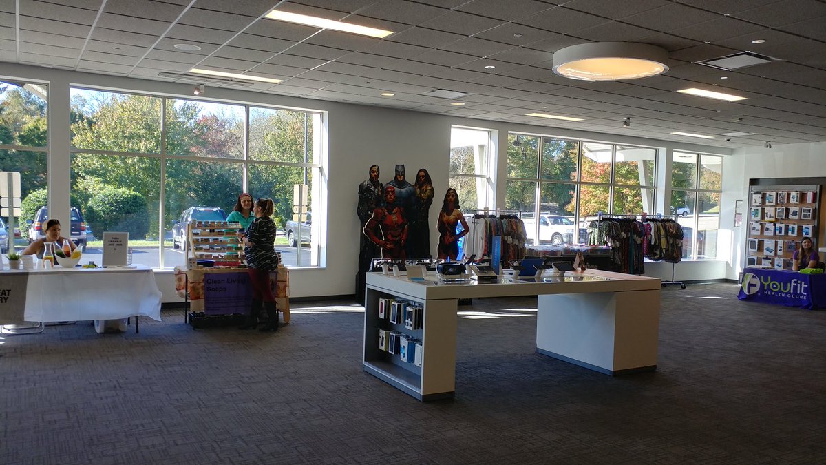 BMoneyOriginals's tweet photo. AT&T Brandermill supporting local small business customers! #powerpats @Cellseller7777 @DaleB1 @404girl https://t.co/5vzhuzp0vd