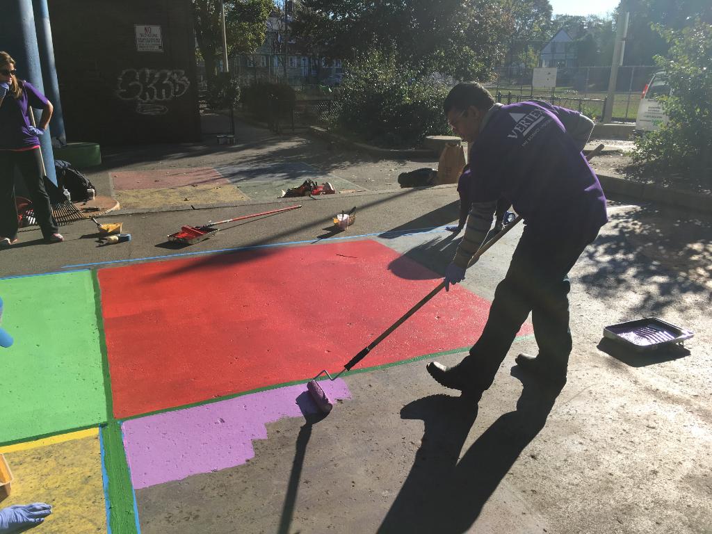 VertexPharma's tweet photo. Excited to help beautify @BostonSchools Jackson/Mann K-8 during our annual Day of Service. #DOS2017 https://t.co/HJDBToxdRd https://t.co/NoGL0MzI0V
