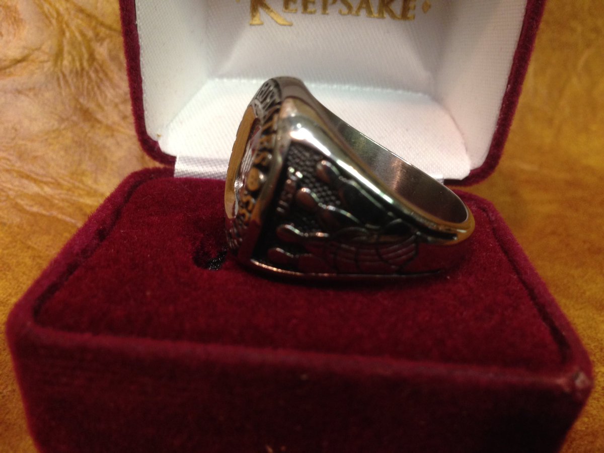 UniqueAntiquePa's tweet photo. Want ur friends 2believe u had a perfect game?Come get this 2day! $50 #uniqueantiquepa #forsale #readingpa #bowl300 #uniqueantique https://t.co/bVqbbfB1Ny