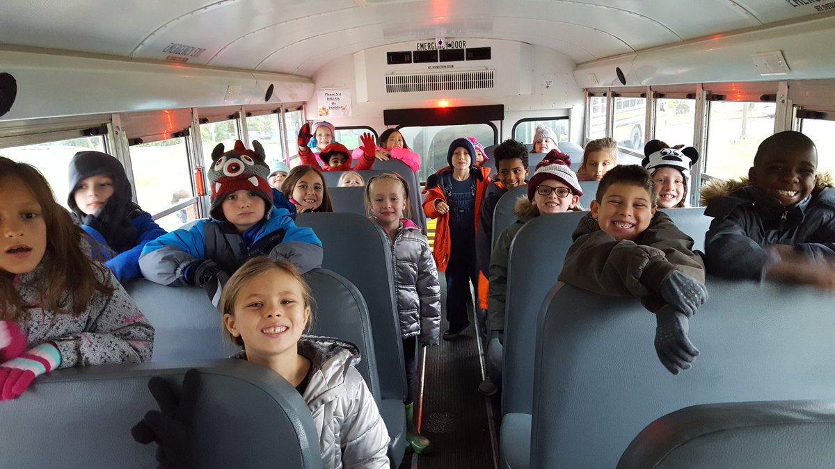 MrsRossMCE's tweet photo. Pumpkin patch or bust! https://t.co/ZQXbrqPB41
