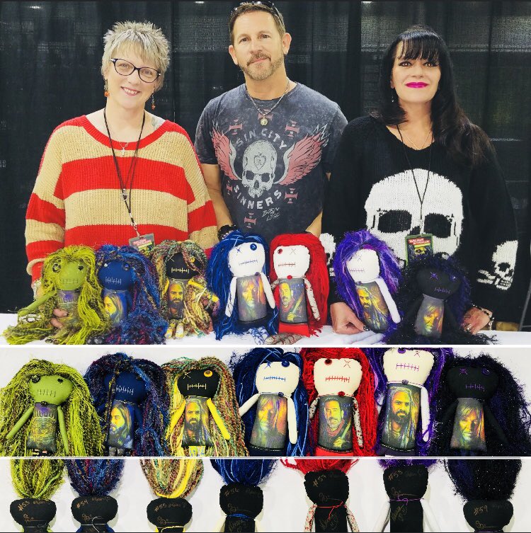 CreepynCuteShop's tweet photo. #Fab5 #Plus2!! 💜💙💚💛❤️@CreepynCuteShop @spillman68 Dolls for @WalkrStalkrCon #WSCATL!! #Booth331!! 💖 #SharetheLove!! 💖 #FreeHugs!! 🤗 https://t.co/jPrzKcF97X