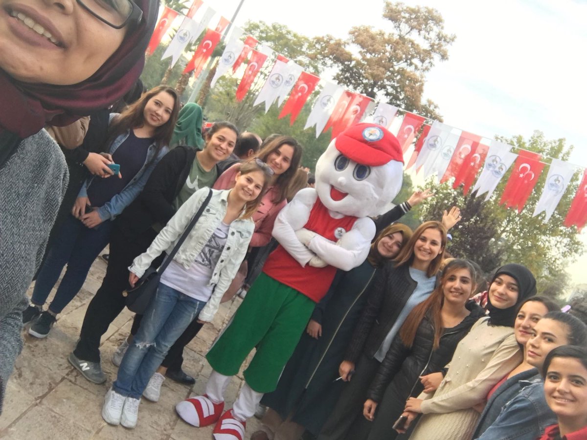 @KYK_Denizli #PamukkaleYurdu olarak #PamukkaleSporOyunları açılış etkinliğindeyiz.🚶‍♀️🏃‍♀️ @hgurlesin <a href="/alaeddin_aktas/">Alaeddin Aktaş 🇹🇷</a>