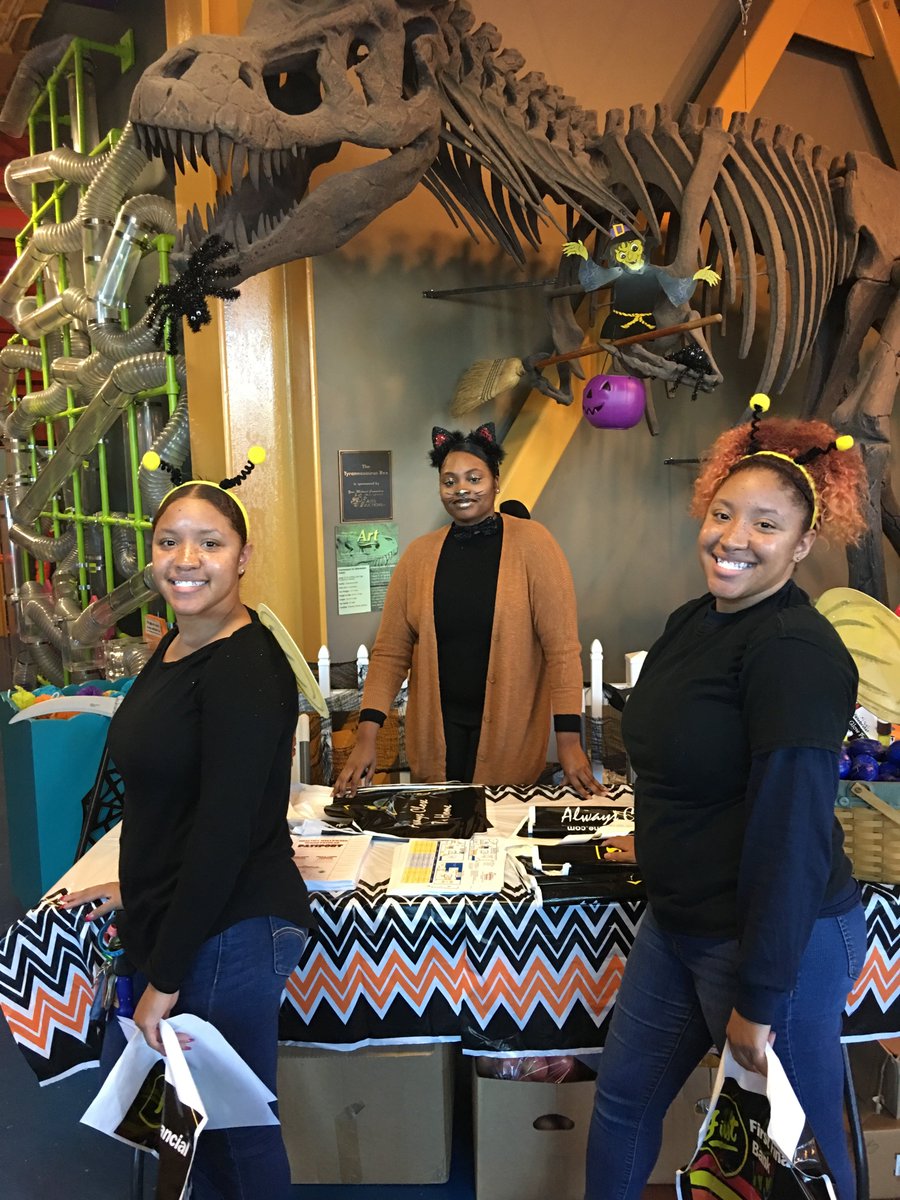 RHIC4U's tweet photo. Amazing night for the 2017 Healthy Halloween Spooktacular at the TH Children's Museum!  Great support from across the Wabash Valley! Thanks! https://t.co/Pgeochjxuw