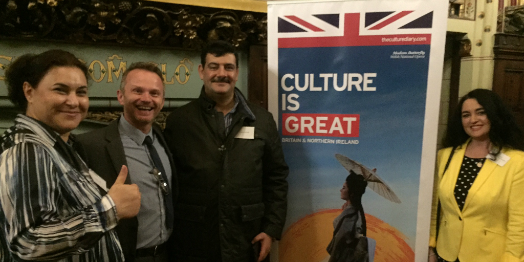 Croeso i @Cardiff_Castle! National and regional Gulf media commentators get a glimpse of Welsh culture at #UKArabCommsForum #WelcomeToGREAT