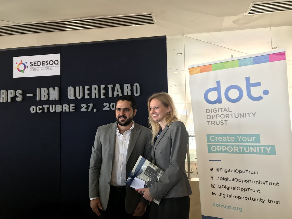 pdeleonbe's tweet photo. Last but not least #CSCMex8 @SEDESOQueretaro executive presentation #M&E #social programs great job @citizenIBM @ibm_mx @DigitalOppTrust https://t.co/GYiWQrSKzy