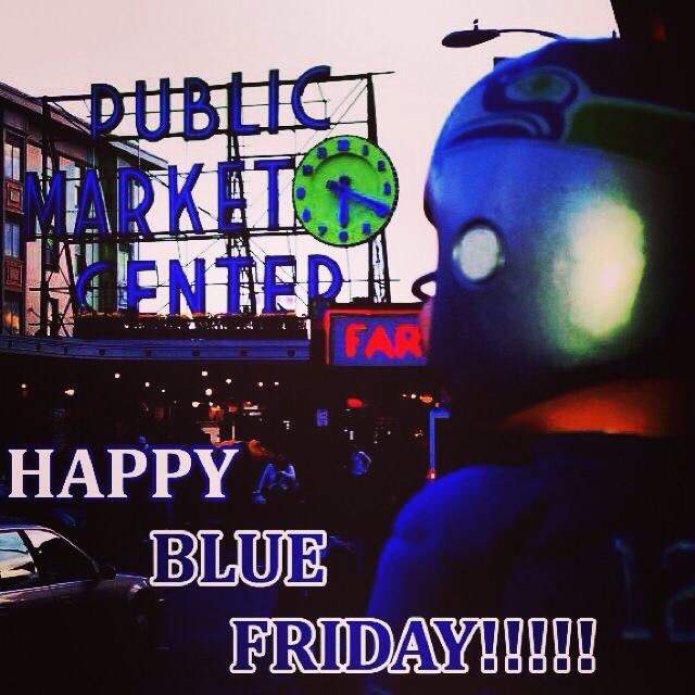 WeeHawk12's tweet photo. Happy #BlueFriday #BooFriday #tgibf #12s #weare12 #HouvsSEA @MARKET https://t.co/rRzKkDST2X