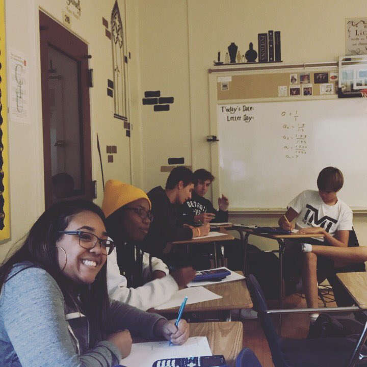 HarrisHouseMath's tweet photo. When they are smiling and doing work at 2:55 on a Friday in Pre-Calc 💙❤️ @uniliggett #liggettlearns #theliggettdifference https://t.co/W1WxTENOZt