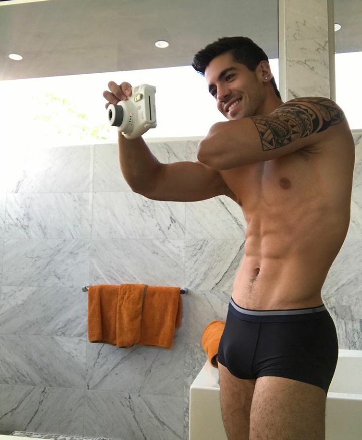 Hotfer_93's tweet photo. Rise  And  Shine !! https://t.co/5LTRe1n7Uj