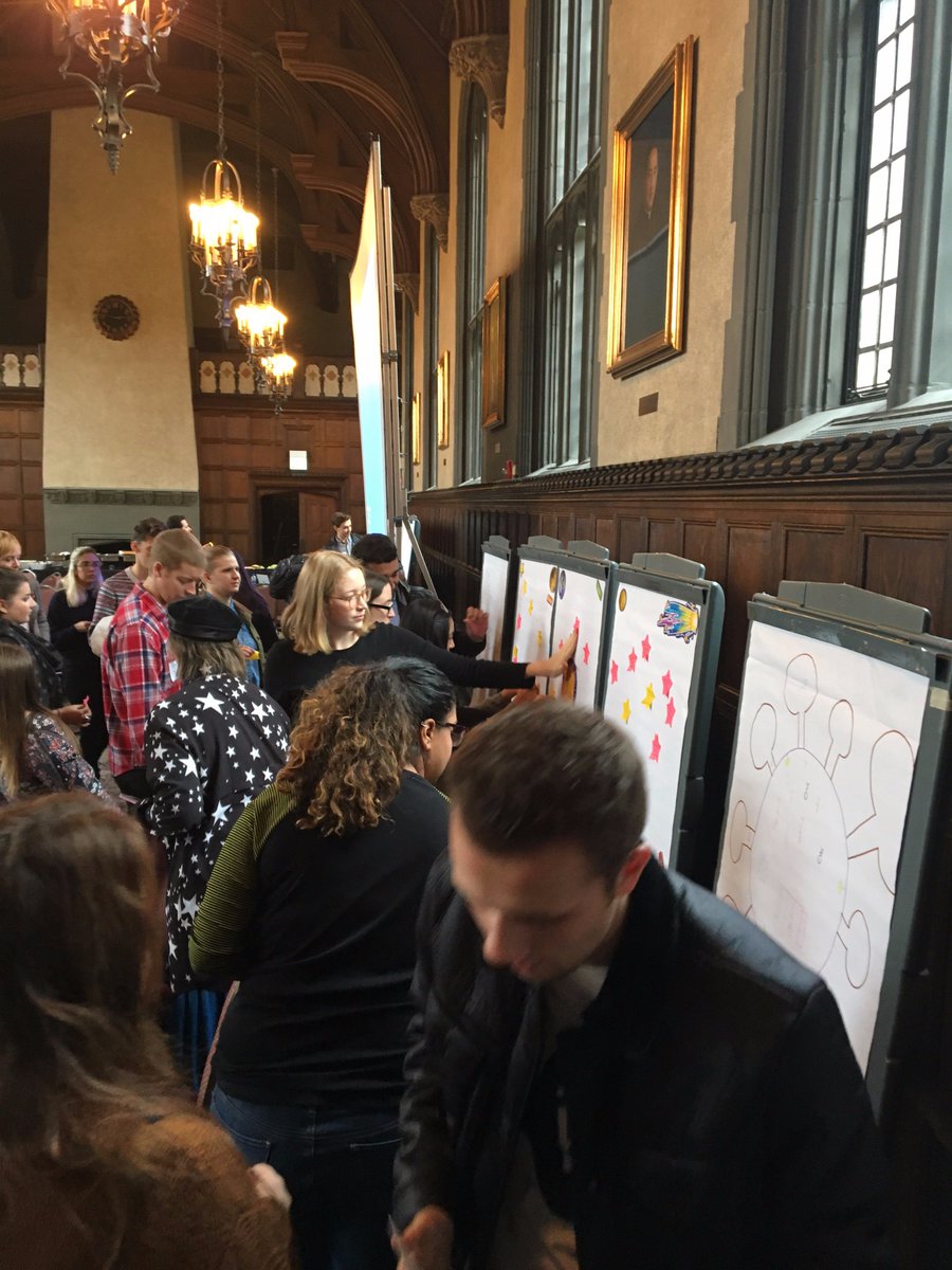 depaulwrtngcntr's tweet photo. As tutors from all over @DepaulU share their advice, everyone adds their own star to the galaxy!
#TutorStars https://t.co/A39E0OHDJa