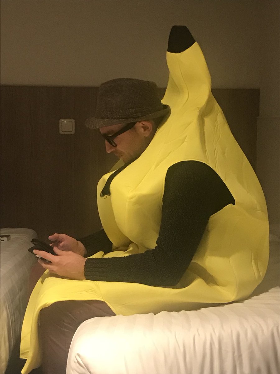 Crabby5's tweet photo. @AdrianEdmondson surely my mate dressed as Eddie on his stag is worth a retweet? #Halloween #ExplodingCarrots https://t.co/yxJLTYi42B