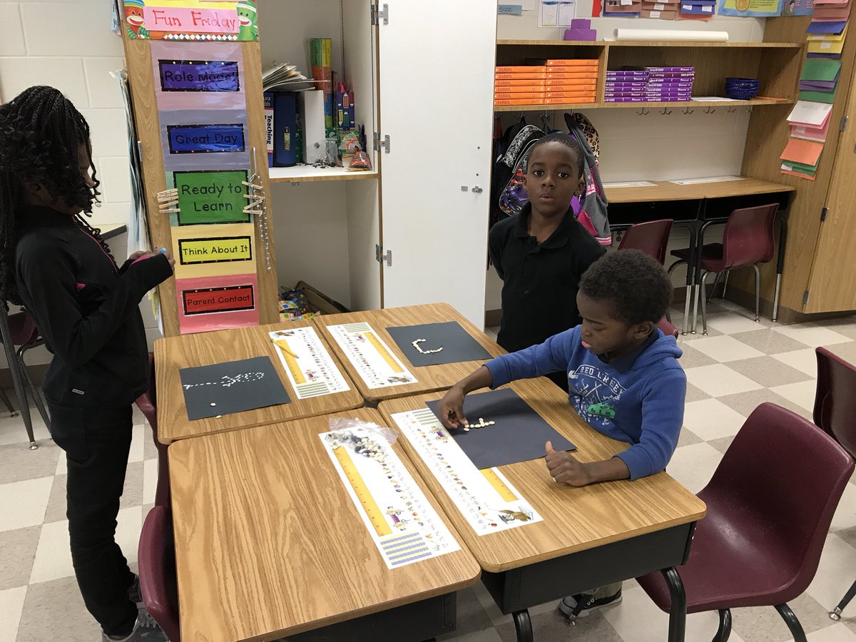 giovanni_daou's tweet photo. Do you wish upon a STAR?  Students creating their own Constellations. #handsonlearning @APSFinchEagles @APSFinchAP @makishawilliams https://t.co/iUk17xzTga