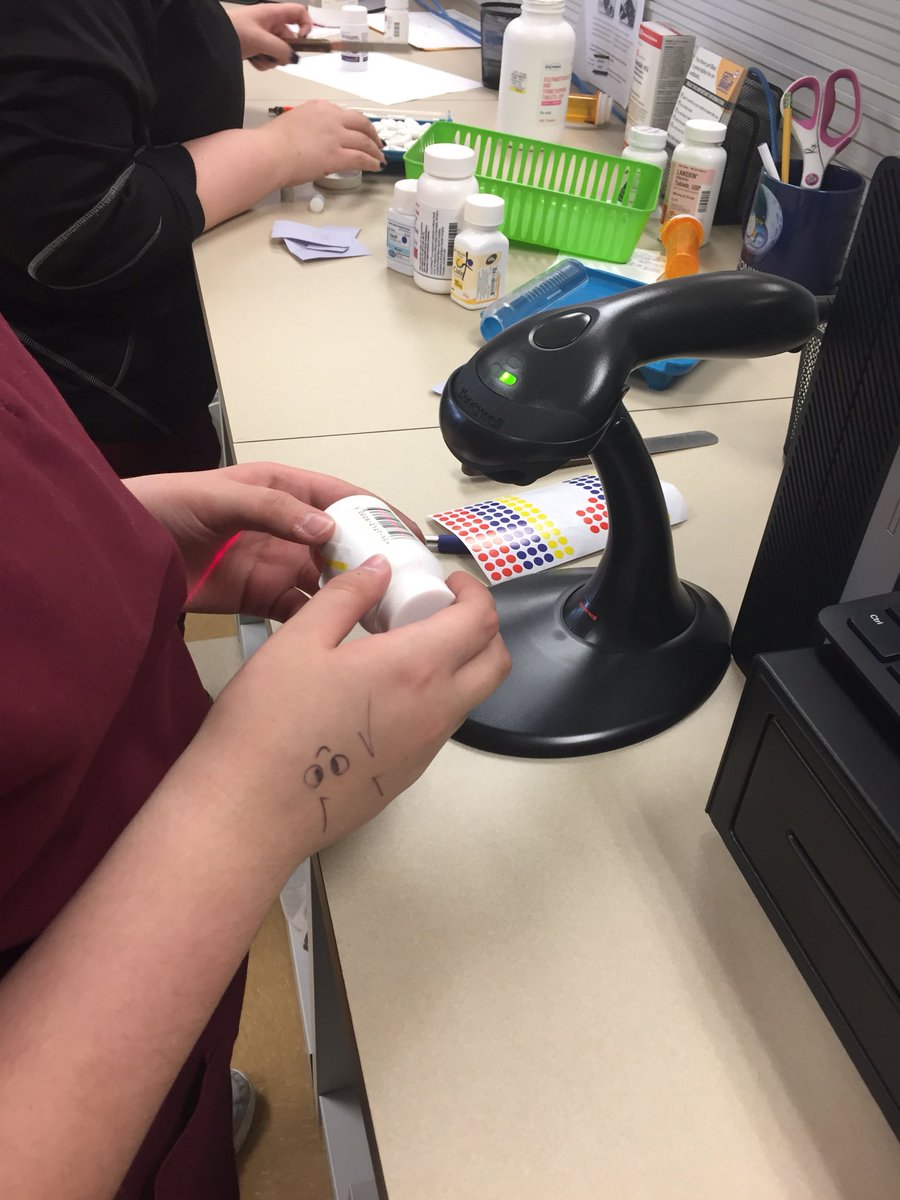 TollesPharmTech's tweet photo. Putting our new lab technology and workspace to good use...Pharmacy Inventory underway ✅ @TollesTech @KeyCentrix https://t.co/RUzLt7Vhlo
