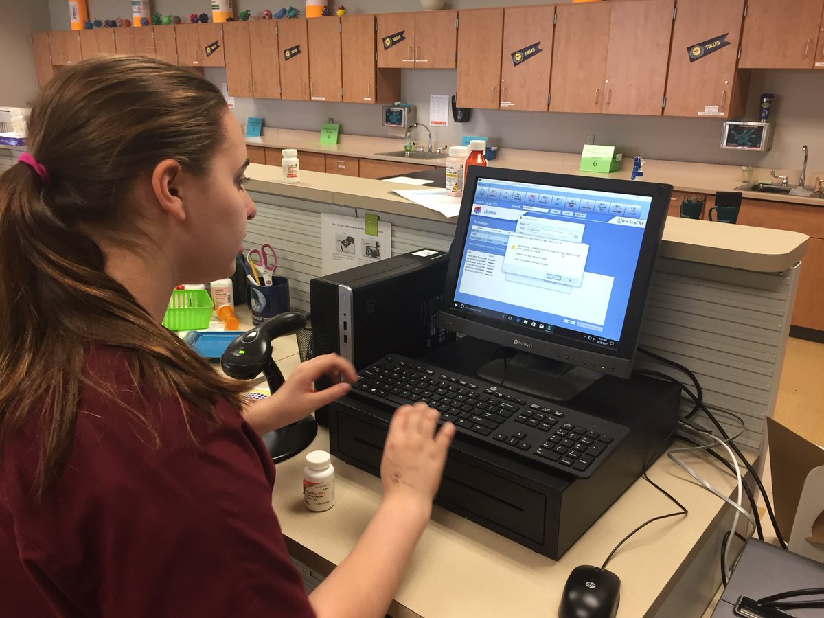 TollesPharmTech's tweet photo. Putting our new lab technology and workspace to good use...Pharmacy Inventory underway ✅ @TollesTech @KeyCentrix https://t.co/RUzLt7Vhlo