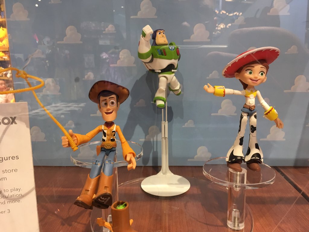 jasoninquires's tweet image. Here is a look at Woody, Buzz, and Jessie ToyBox figures coming to @shopDisney on 11/3! (via @GusHound) #DisneyInfinity