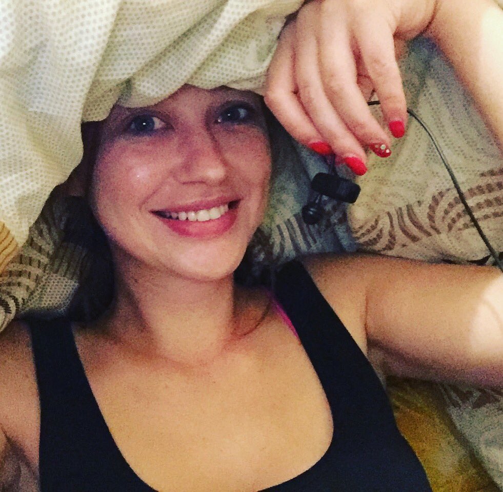 InnaBagoli's tweet image. Recording voiceover on a #Fridaynight be like... #happyactor #filmmaking