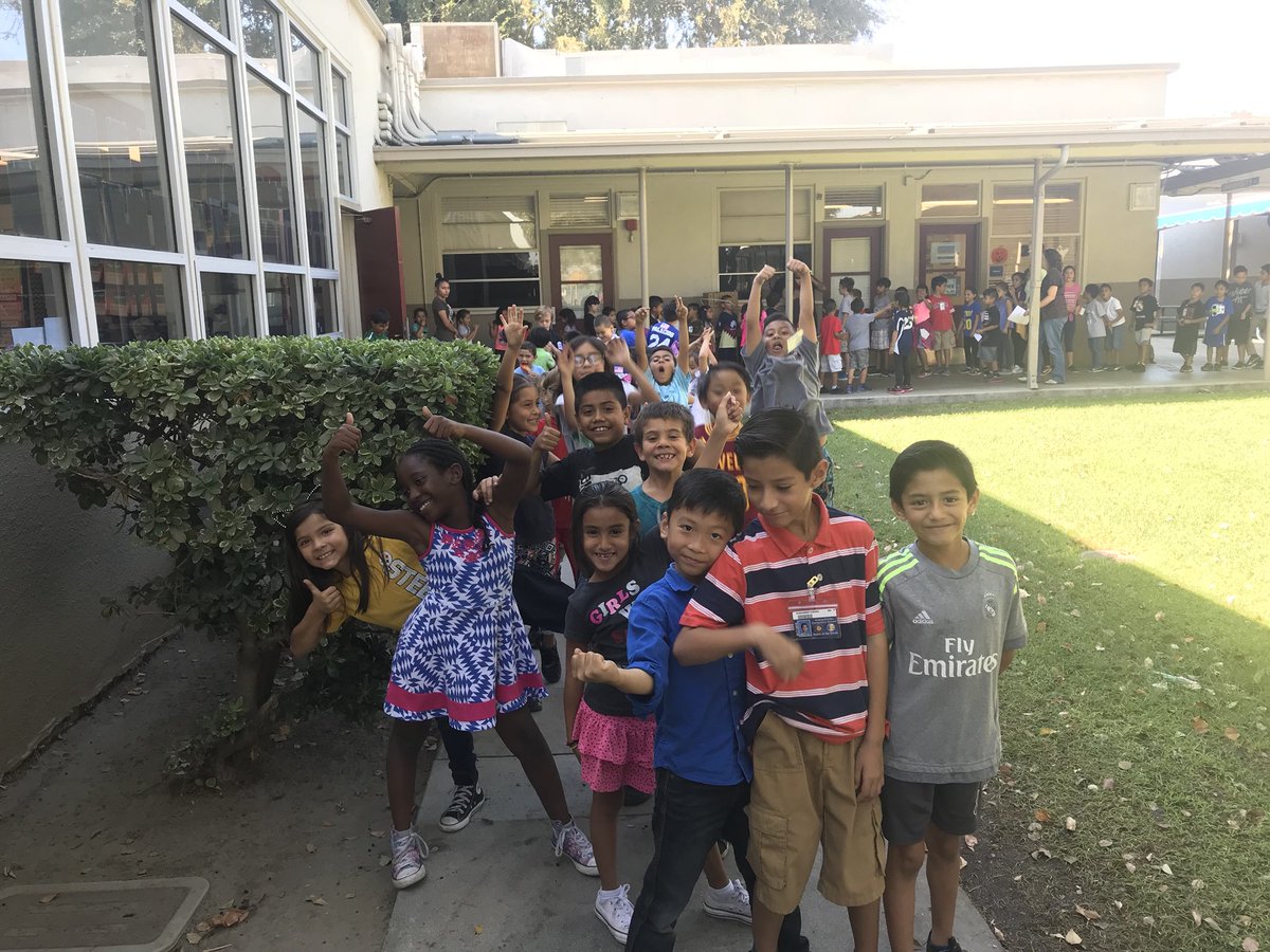 larNERD's tweet photo. Popsicle Party!! Perfect Perfect Attendance! Woo hoo, go Room 12! @OTorcas https://t.co/L76pBK3aOK