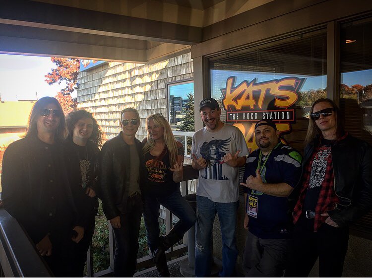 RickRLive's tweet photo. Killer hang with @kellywestrokchk & @945KATS #Yakimi #WA Come down to the #Halloween #bash at #PerhamHall #Stonehorses #KATS945 https://t.co/aoUeEX2e53