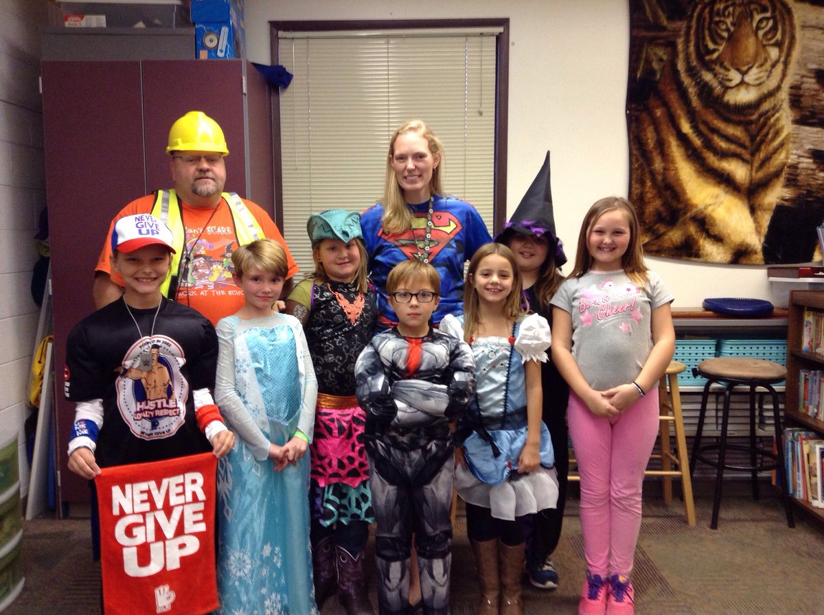 CraigAHowe2's tweet photo. Having some Halloween dress up fun after a busy week. #flyhighfri #DisruptiveEd https://t.co/1smyKyk3Hh