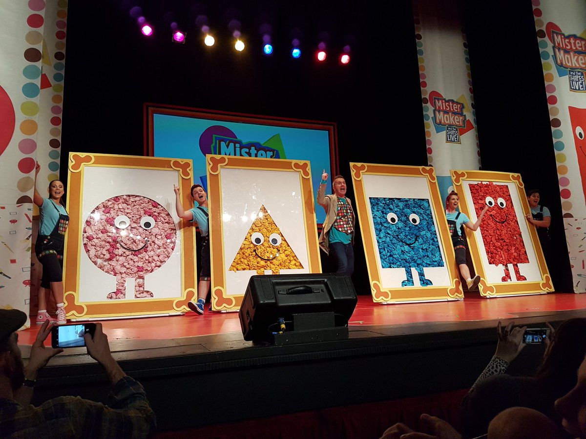 Zoeimbimbo's tweet photo. #MisterMakerLive #IAmAShape #Brighton https://t.co/ezxfNbFfD7