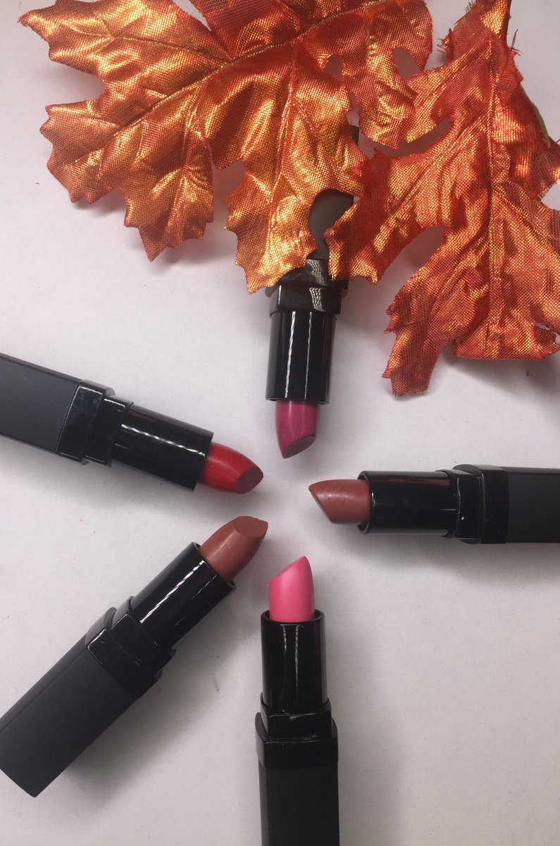 Donnatellaco's tweet photo. Fall Colors! celebrando esta temporada con los hermosos colores de @bycarlaangola 
#makeup #mua #beauty #cream #lipsticks https://t.co/2Wr2gumnKG