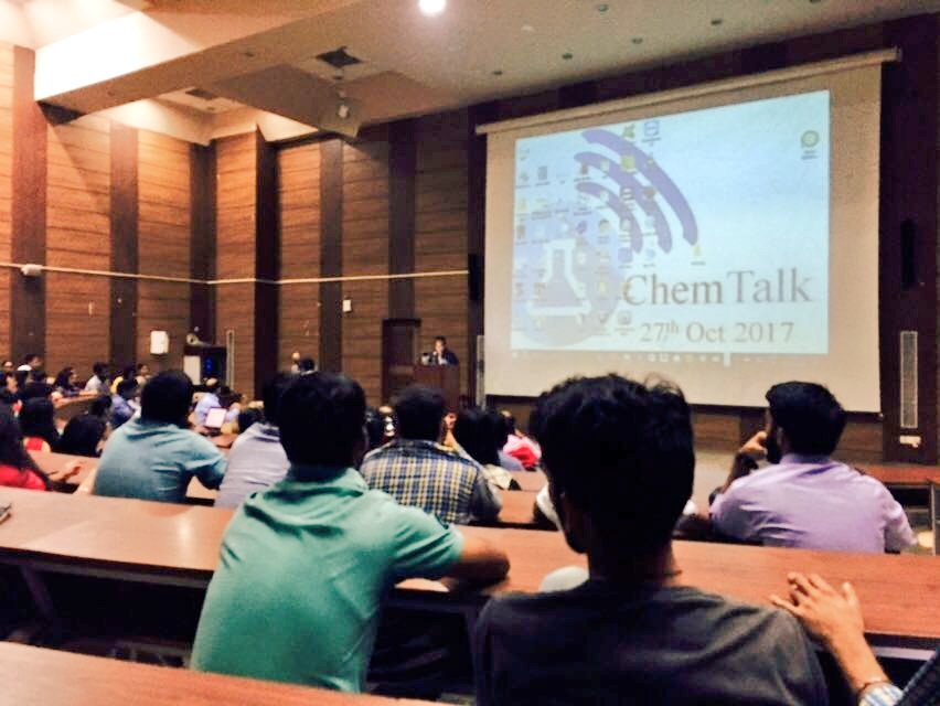 ClassofMNCa4zi's tweet photo. #Chem-Talk-1 today @ThaparUniv in #SCBC by Prof. Ravi Shankar from @iitdelhi #ChemistryDepartment on #InorganicPolymers. Excellent & interactive talk from basics to research - mixed with tips to excel in today's research in TanAudi #LearningBreak https://t.co/UD2xGdmY1G