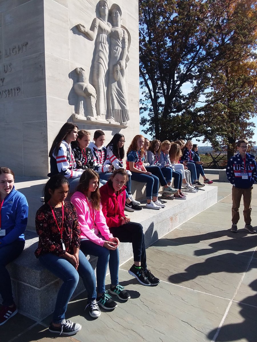 LearwoodDCTrip's tweet photo. Gettysburg adventures! #bus6rocks https://t.co/uACU7w1O9U
