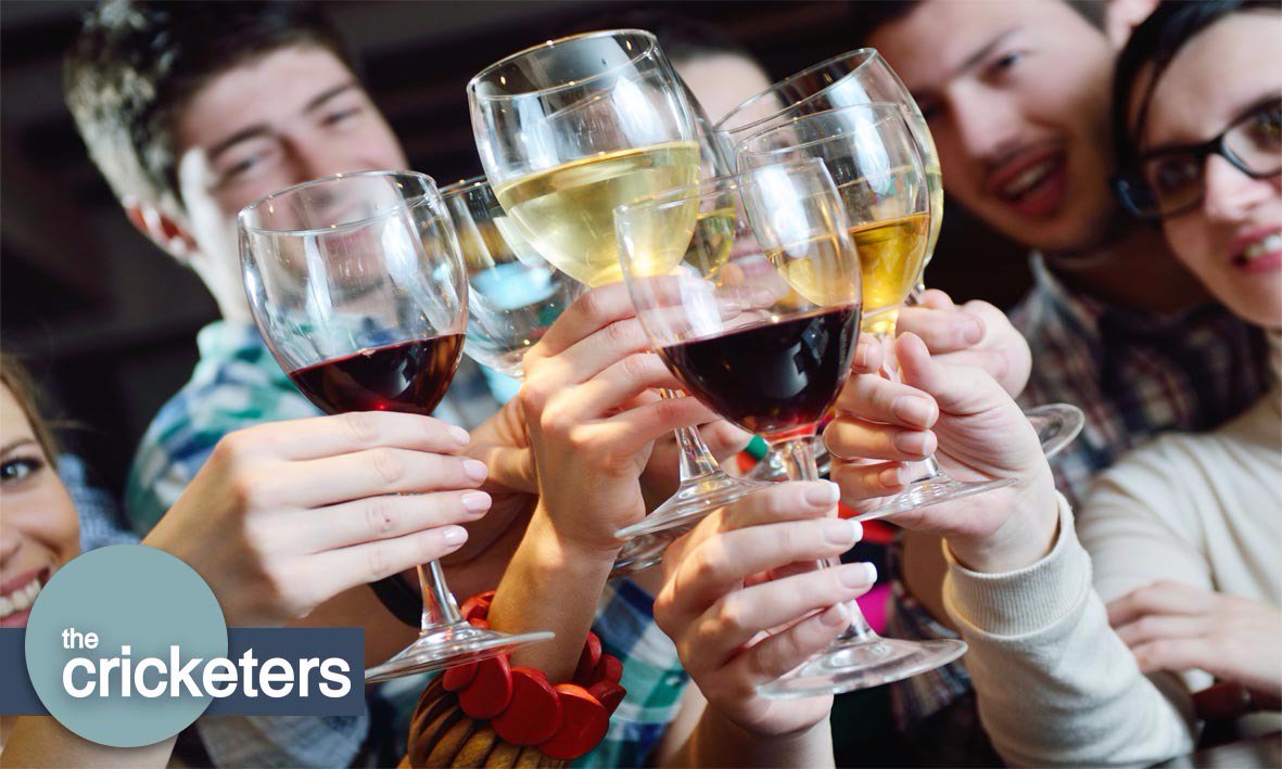 Call 01702 345 053 for bookings and enquiries. #Southend #Westcliff #PubLunch #LiveMusic #Dinner