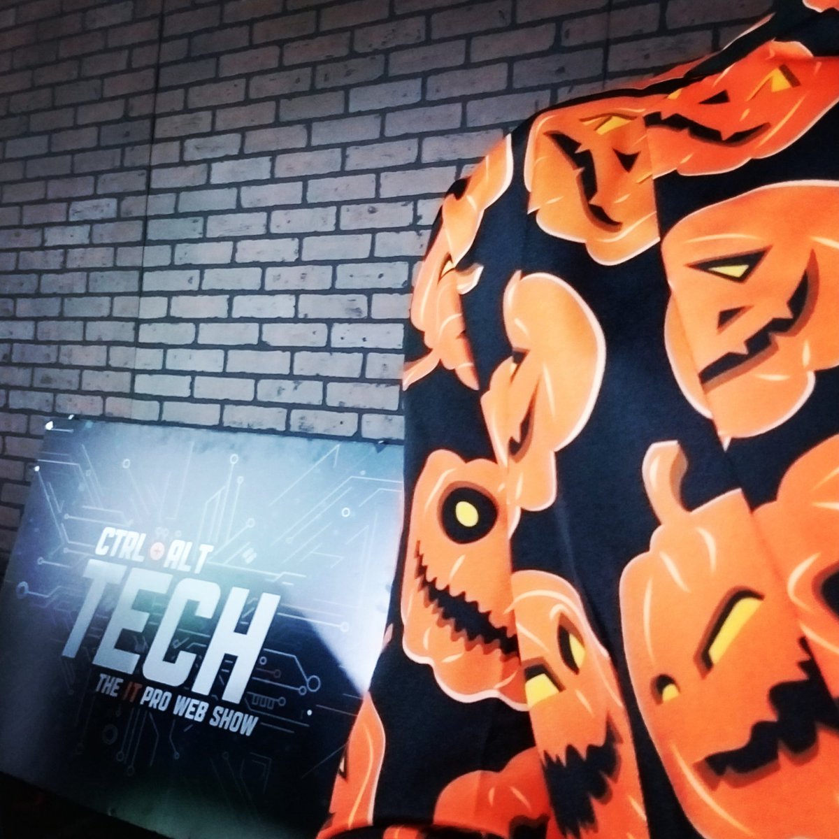 JeffGrettler's tweet photo. Almost time for the #CtrlAltTech #Halloween comeback from @Spiceworks  and powered by #HP #LinkInBio #CATshow https://t.co/lSfCc0dU0b