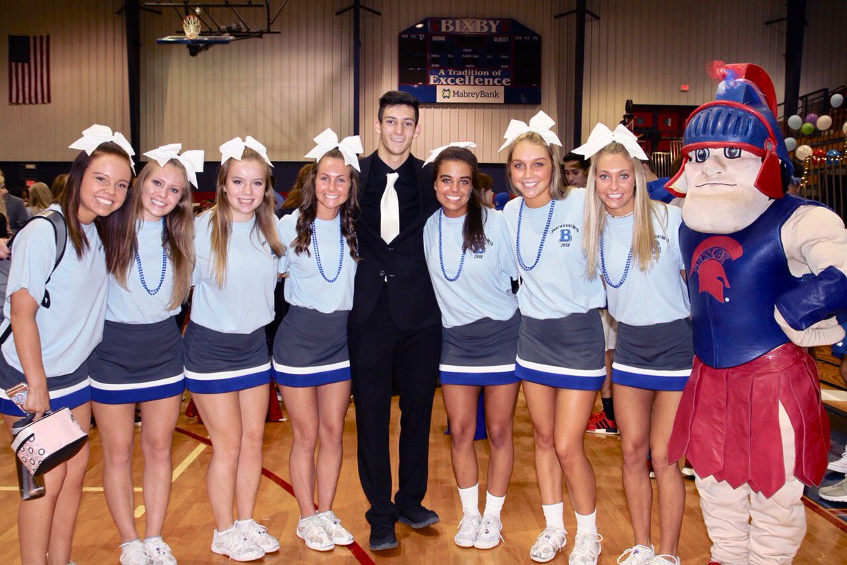 Bixby_Cheer's tweet photo. Shine BRIGHT on Senior Night! ❤️🌟💙 #GoSpartans #FNL #BeatBookerT https://t.co/S8PUlz9kN3