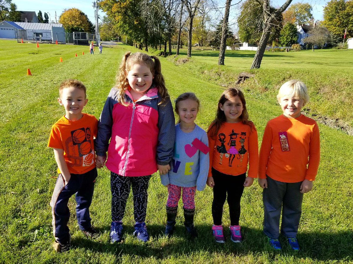 WESpolarbears's tweet photo. AM K and Mrs. Murlatt’s Class #Race4Ed #WEmatter https://t.co/PWeZQzitRF