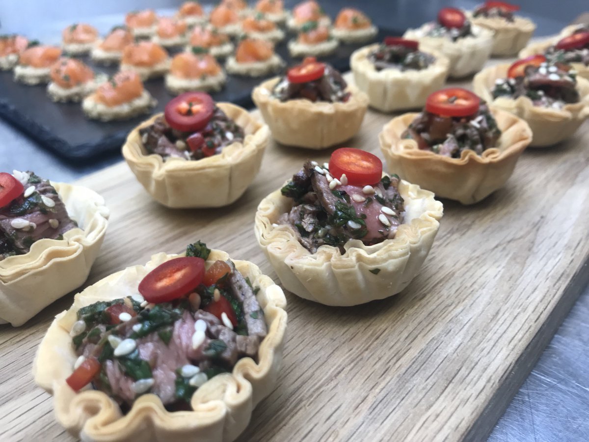 Filo Tartlets with Asian Beef Salad #canapes #canapereception #catering