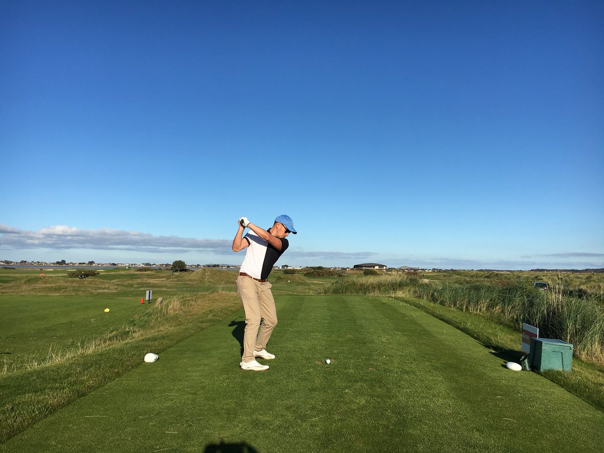 boomjayo's tweet photo. Beautiful day in Dublin,now on to the big @DubGAAOfficial fundraiser in town tonight & then a date with Tubs #DubsattheDogs #Hopetoseeuthere https://t.co/TokvfJKnrn