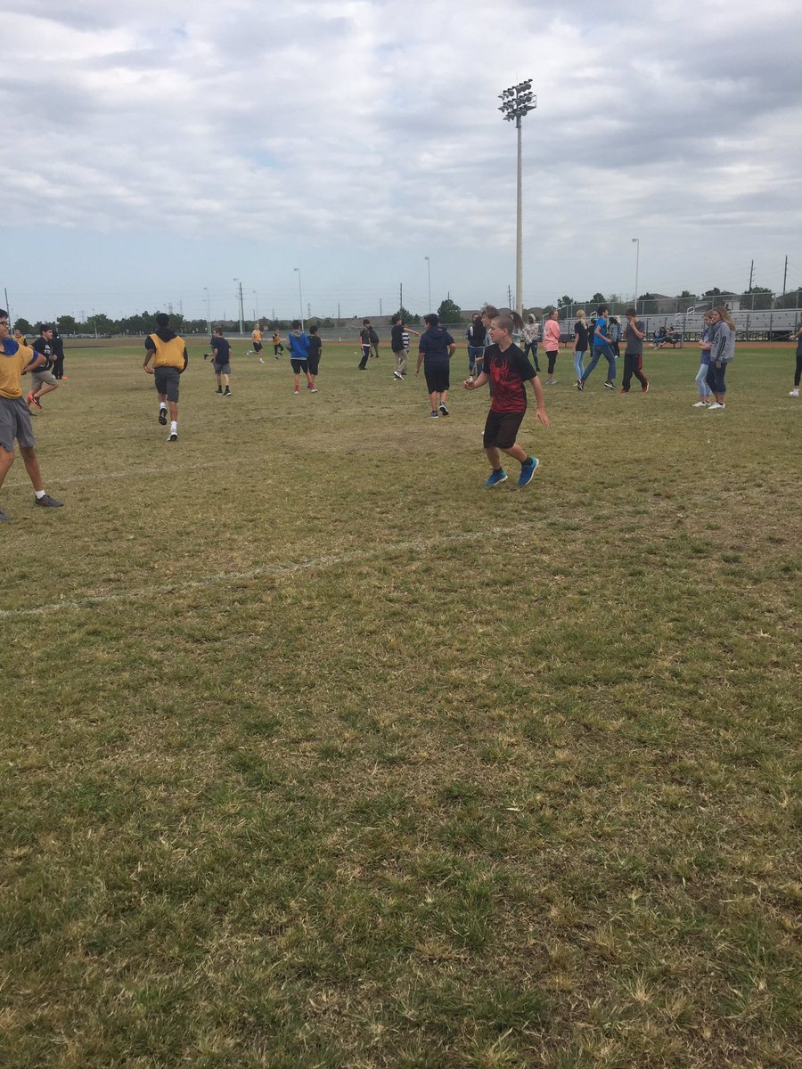 Tonyataylor325's tweet photo. Teaching The American Revolution with a little capturing the flag. #P2P #knightstrong https://t.co/lq5F47WHHJ