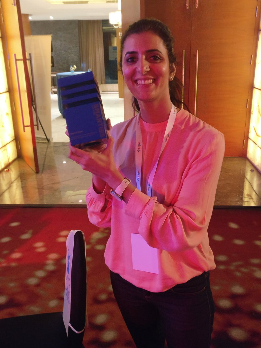 zaprindia's tweet photo. Aaaannd that's how we end the show. Industry Award for 'Best in Show'. #Smarties2017 @MMA_APAC
#TVToMobile #Marketing #India https://t.co/FIqBQmbbjI