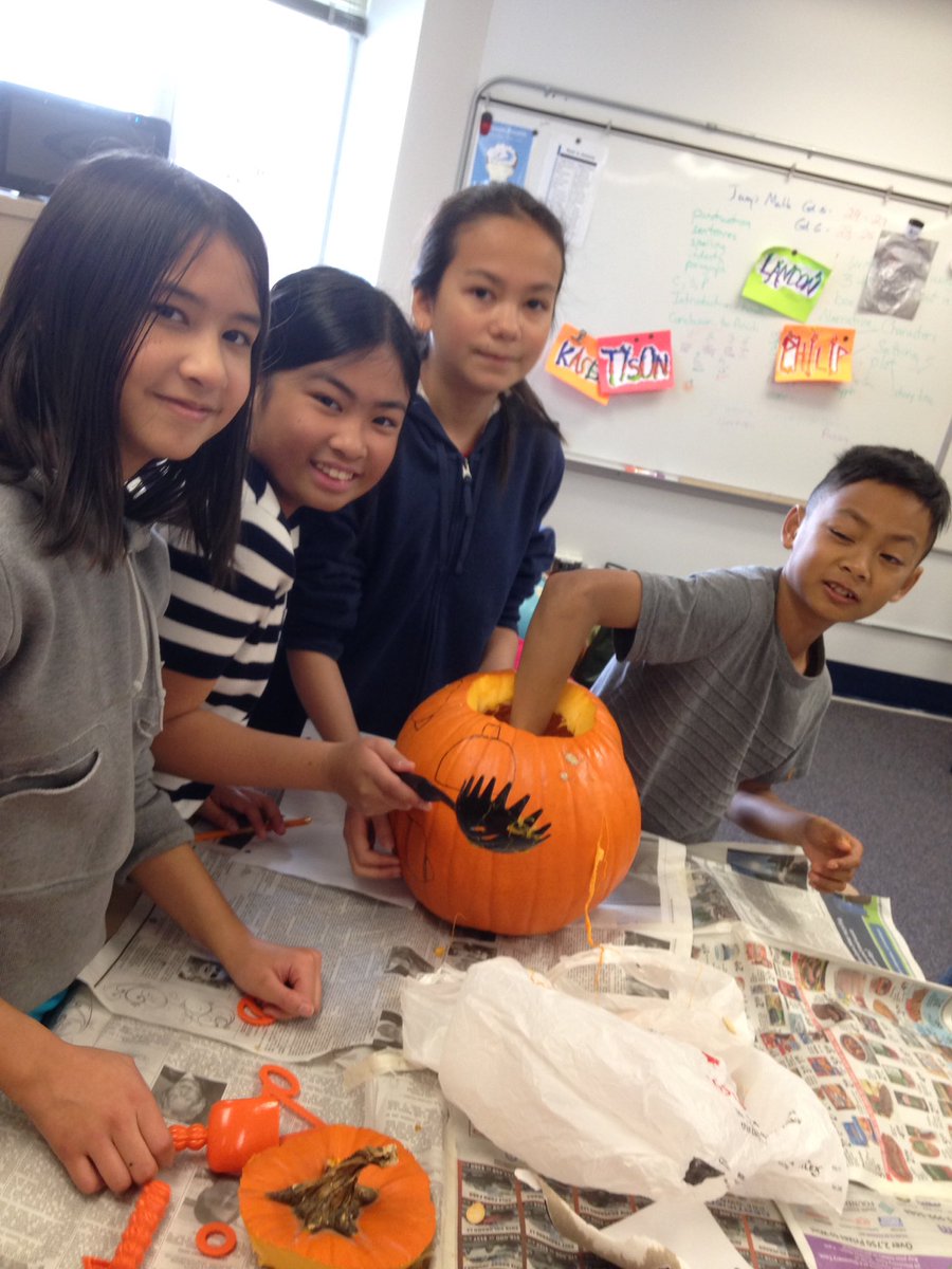 wendylgroot2's tweet photo. More pumpkin designers @tyndallparkWSD https://t.co/a2qhyiteEi