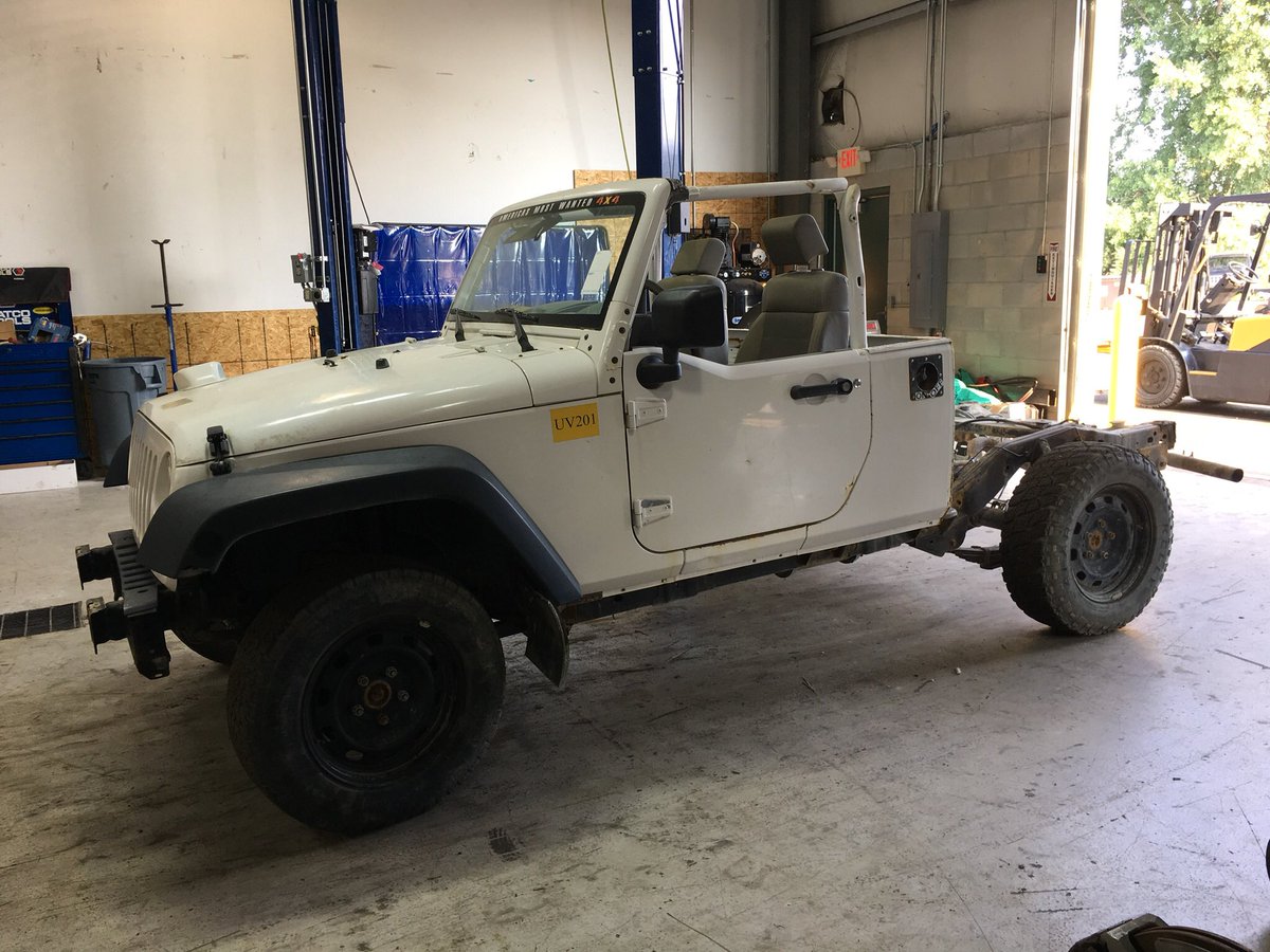 amw4x4's tweet photo. Before &amp; after. We took the 144th J8 ever built and converted it from a Platinum mining vehicle to badass Hemi-powered beast @THEJeepMafia https://t.co/DI90SRbFq3