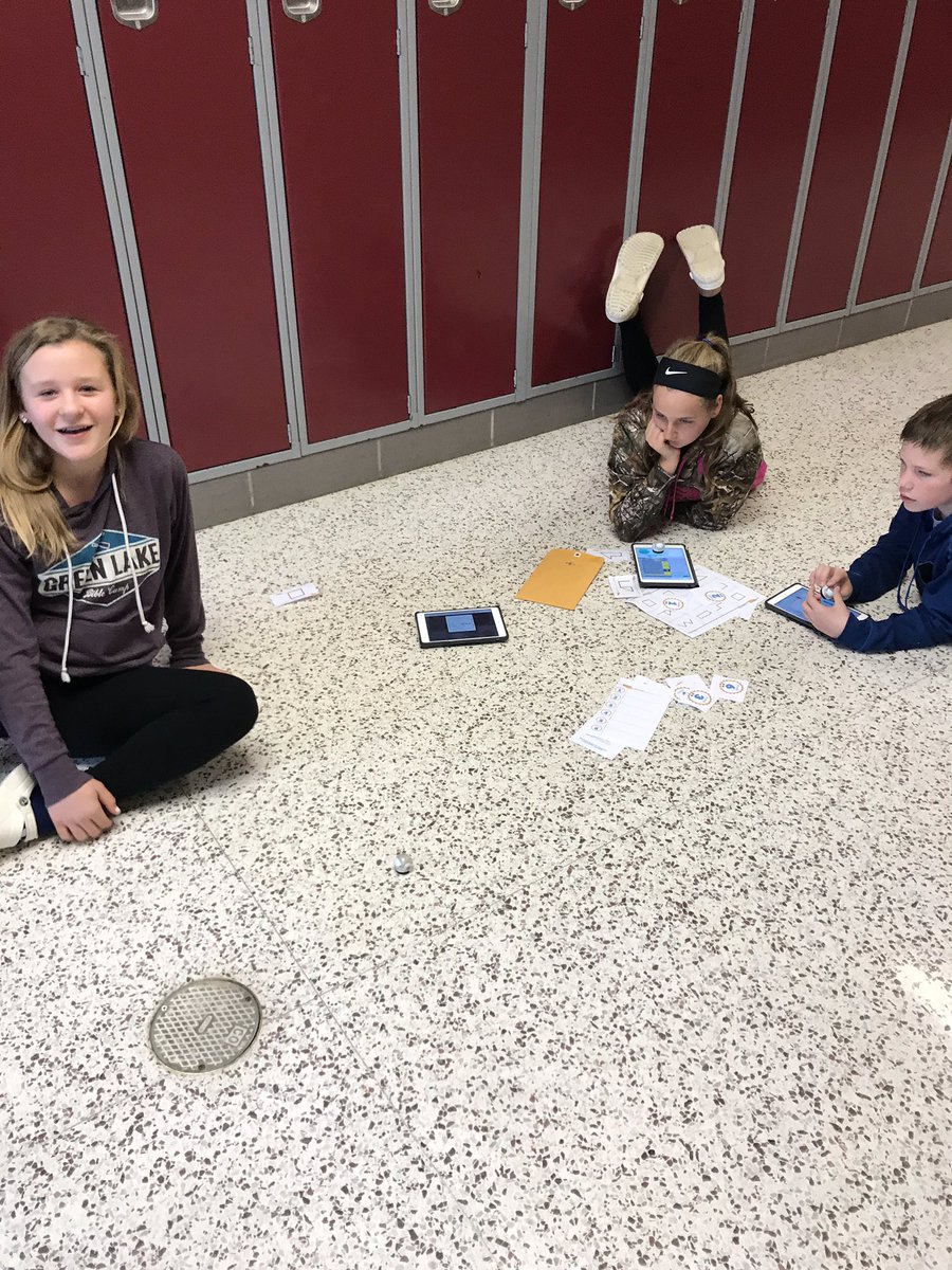 MissField5's tweet image. Challenges of coding today in @JaegerSheila class!  #failingtolearn #neverquit