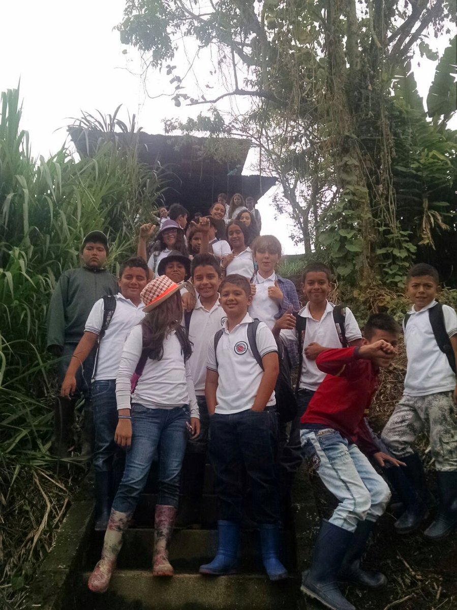 FNC_Valle's tweet photo. Con el programa #EscuelaYCafé, #Fecoop adelanta actividades para promover el #EmpalmeGeneracional y el amor por el entorno rural. https://t.co/ZeoNqQtQZw