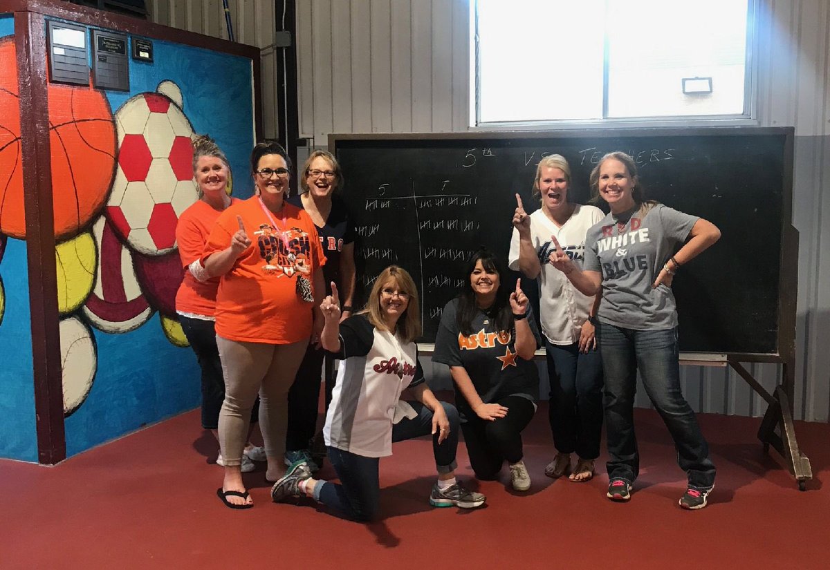 5th grade teachers, volleyball champs once again!