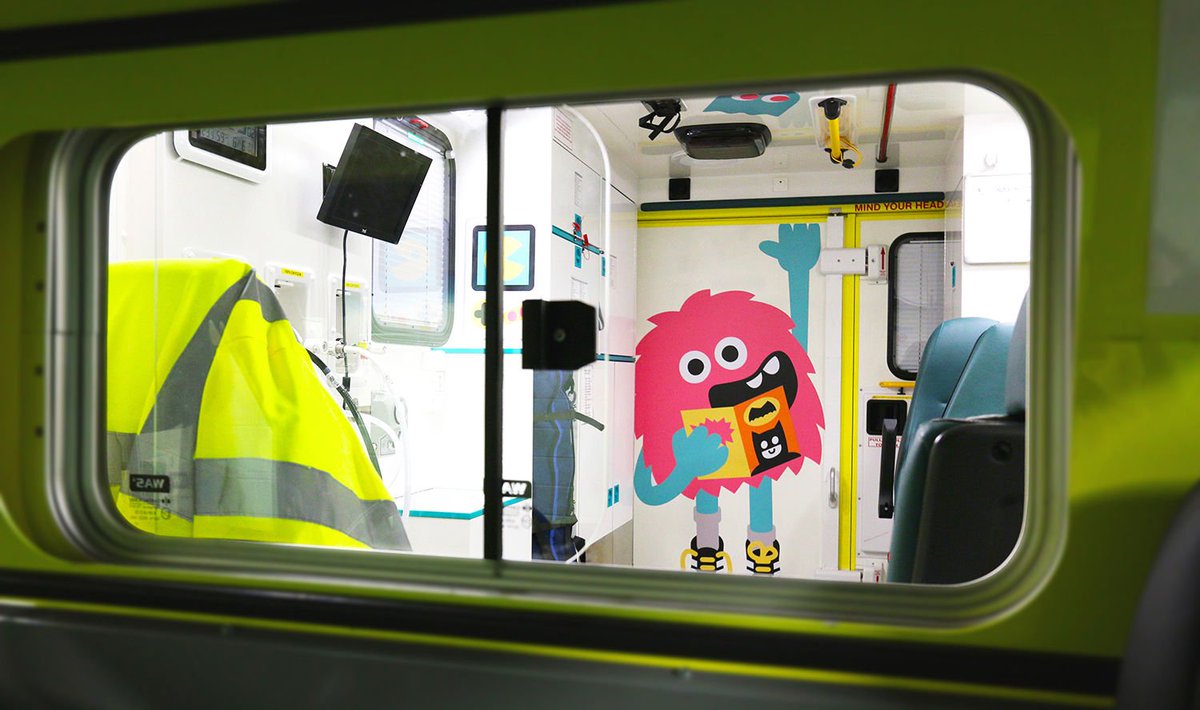 LatinMedios's tweet photo. Llenar las paredes y los diferentes espacio dentro de la #ambulancia con #coloridas #ilustraciones podrían alegran la #vida de los #niños🚑🌈😊 https://t.co/xYeBU2G6d7