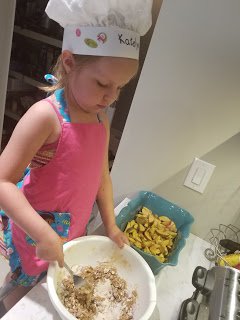 SaskMomDotCom's tweet photo. Making this 5-generation family apple crisp recipe for the 10th time this fall with #SaskOats #OurFoodHasAStory >>https://t.co/WyoD6UHQtY https://t.co/FMEyCEuASX