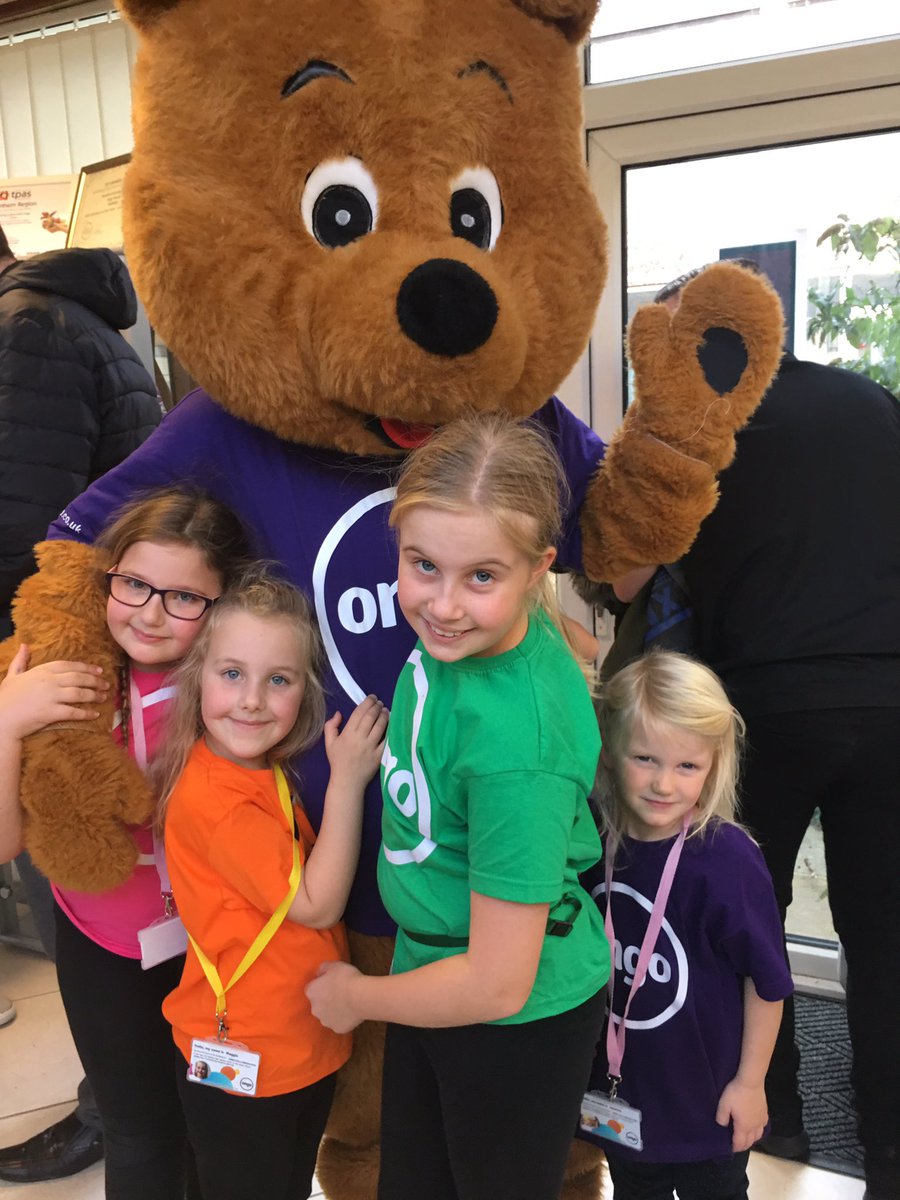 OngoBear's tweet photo. I have had the bestest day ever!!! Lots of my friends came to visit me today and we had sweets and watched a film and carved pumpkins!! 🎃🍿🐻🍬 https://t.co/7G8S7vgxnD