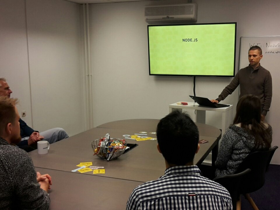 🏫 NodeSchool Utrecht tweet media