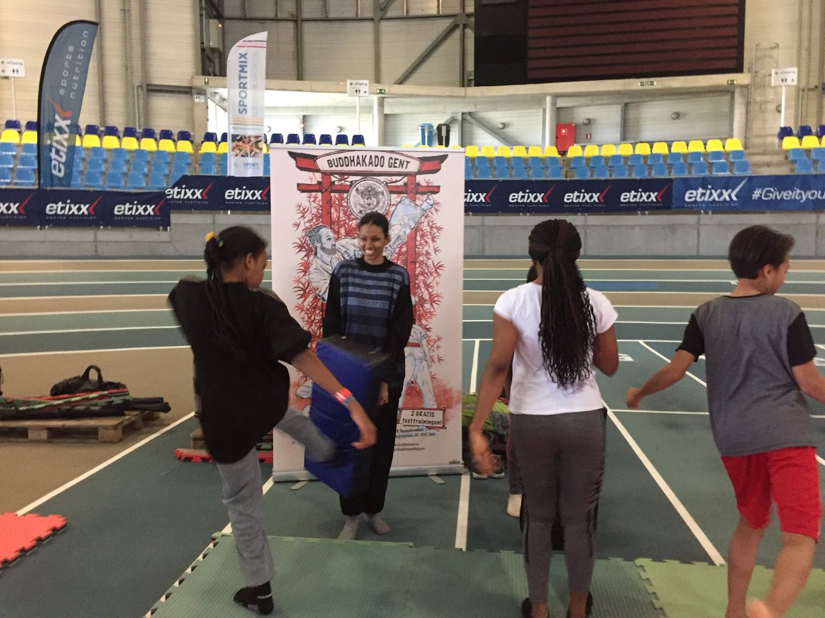 BuddhakadoBE's tweet photo. #buddhakado back @ #tshvl #gent for 2 day seminar #fullcontact #karate @ #sportmix cause #sportersbelevenmeer https://t.co/gW0ZXLVmFY