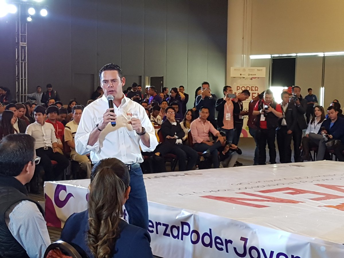 RomeroCoello's tweet photo. La #Fuerza y el #PoderJoven han mostrado que en momentos de solidaridad  la energía de  #México son sus jóvenes. @ImjuveMX #FuerzaPoderJoven https://t.co/V0abpL6nb7