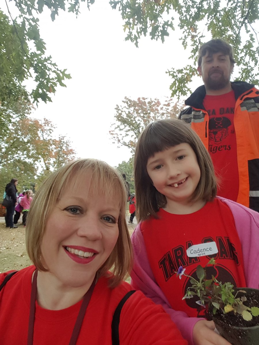 Tracy James tweet media